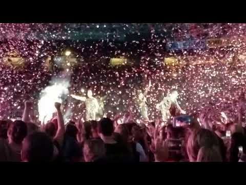 New Kids on the Block - Favorite Girl - Fenway Park 2017