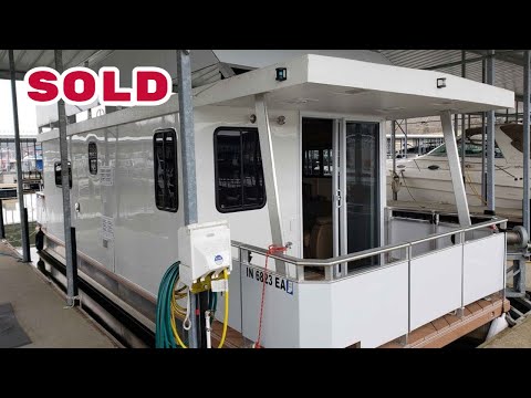 SOLD / 2011 Solid Craft Houseboat For Sale by Owner