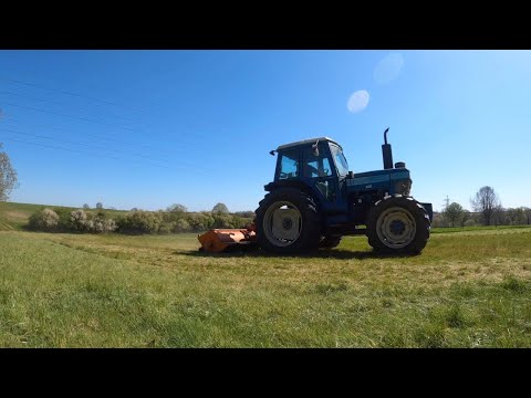 TOPPING GRASS & MY 3 YEAR OLD DRIVES THE GATOR!