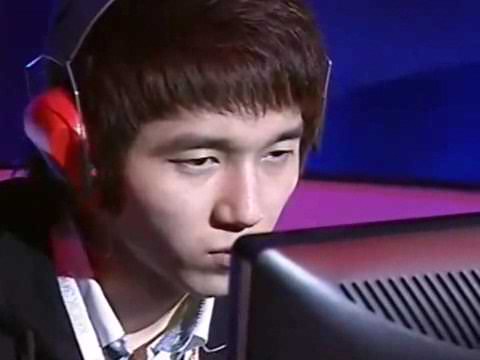 2007 Grand Final first day WarCraft3 match: LyN vs Zeus