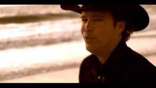 Clay Walker - She Won&#39;t Be Lonely Long (Official Music Video)