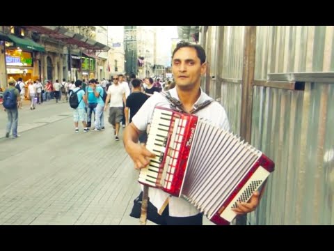 Уличный Музыкант В Стамбуле