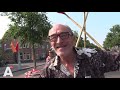 Bewoners houden verjaardagsfeestje voor 100-jarige Van der Pekbuurt