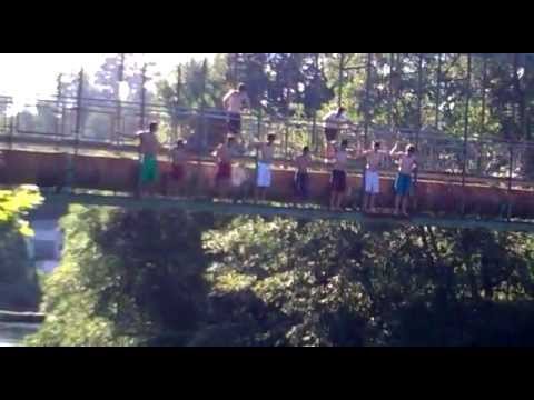 8 tirandose del puente d monteporreiro