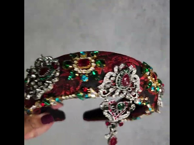 تاج ، طوق شعر عريض مزين بكريستال