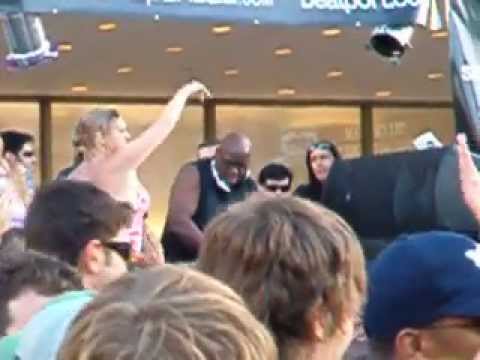 DJ Carl Cox Live Playing His Signature Beats at the San Francisco Love Parade 2003