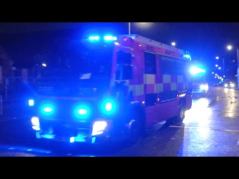 Ashton Technical Response Unit (TRU) Responding - Greater Manchester Fire And Rescue Service