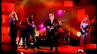 Elvis Costello On &quot;Friday Night With Jonathan Ross&quot; 2002 - Tear Off Your Own Head