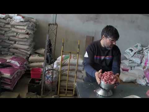 Carneada y elaboración de chorizos  y salames caseros