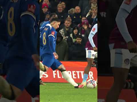 Enzo's UNREAL free-kick 🤯 #shorts #chelseafc #football #footballshorts #enzofernández