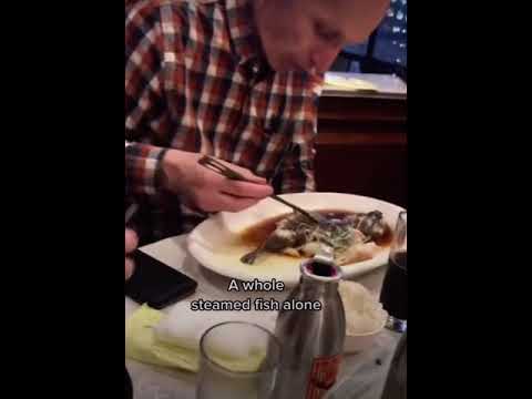 Quando brancos comem em um restaurante chinês.. 🇨🇳