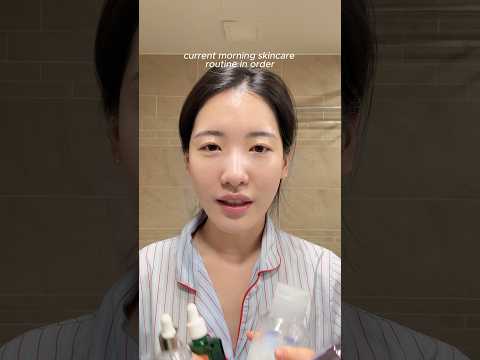 Pagi itu waktunya merawat kulit! 🌅 Yuk, coba urutan skincare Korea yang bikin wajahmu segar dan glowing! ✨
