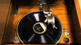 Brunswick Antique 1917 Wind-up Phonograph L-V235