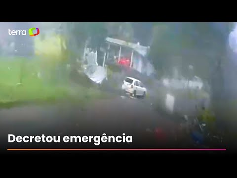 Vídeo mostra momento em que casa é ‘arrancada’ por tornado em município de Santa Catarina