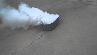 preview picture of video 'Military Grade Smoke Bomb'
