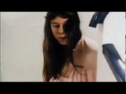 I START COUNTING (1969)(Clip / HDTV)