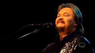 Travis Tritt sings It&#39;s All About the Money Live Franklin Theater 2016 A Man and His Guitar HD 1080p