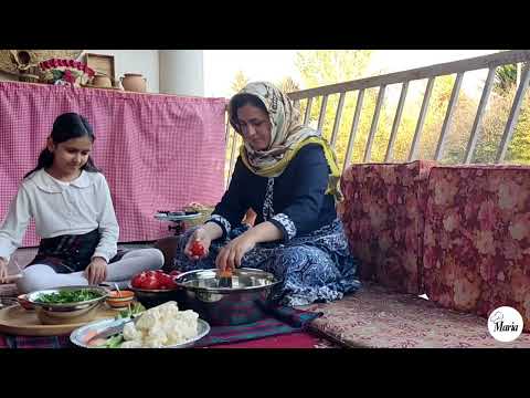 Rural Life 🏡How to Make Seasonal Salad with Tomatoes🍅🫑🥕🌶️🥬