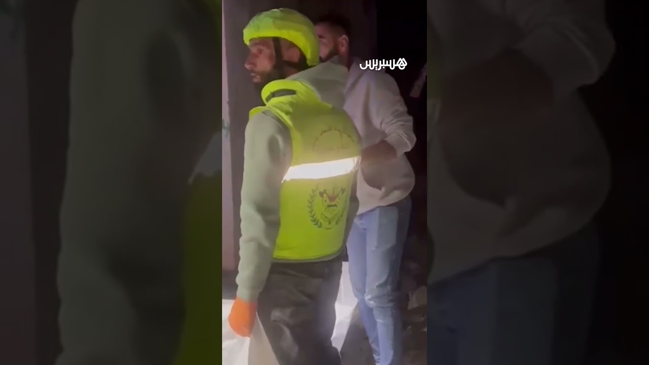 فرق الإنقاذ تنتـ ـشل جثـ ـث القتـ ـلى والجـ ـرحى بعد  قصـ ـف إسـ ـرائيلي على بلدة الجرجوه جنوب لبنان thumbnail
