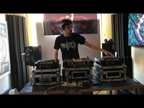 PhaZed ~ Live 10 Anos Jump