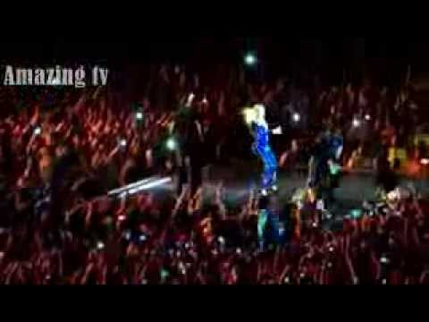 Beyonce Pulled off Stage by Over . Zealous Fan