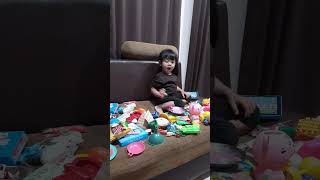 Download lagu Anyang-anyangan anak kecil main masak-masak di rumah berantakan#keluarga #pedesaan mp3