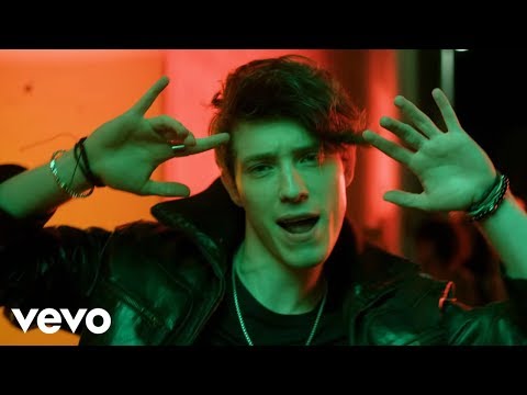 CD9 - Lío en la Cabeza (Video Oficial)