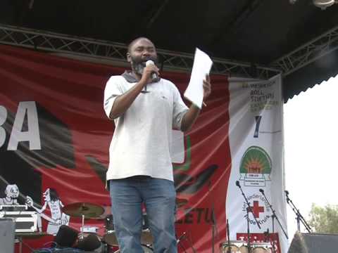 Ombok Otieno explaining the constitution during Ghetto Radio's Serious Request 2015