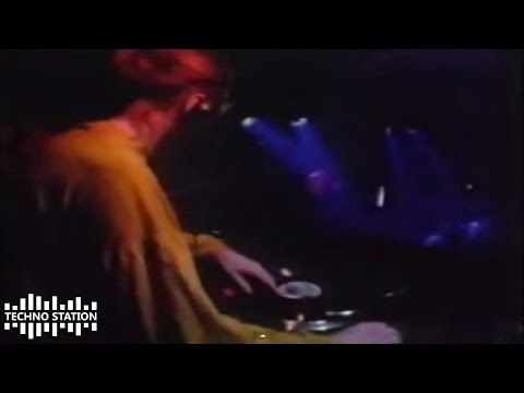 Yotam Avni - UR Sleeping (Video)