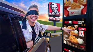 Download lagu PILIH MENU MAKANAN DENGAN MATA TERTUTUP!! mp3