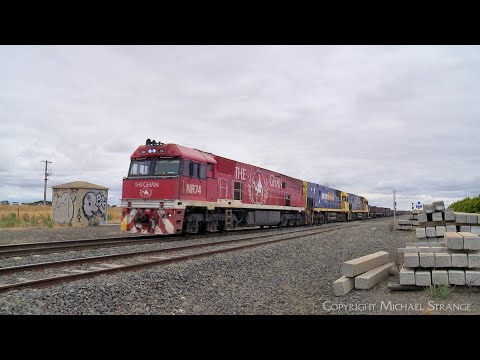 4PM4 Pacific National Mixed Freight Train With Steel Wagons & Containers (5/2/2023) - PoathTV