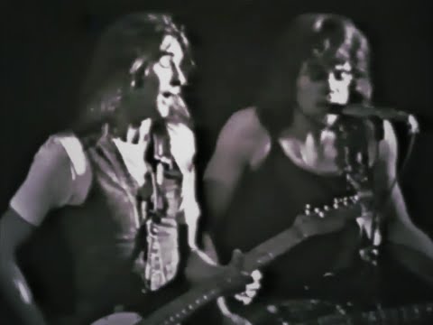 Status Quo - Bye Bye Johnny - (Live) - (1975).