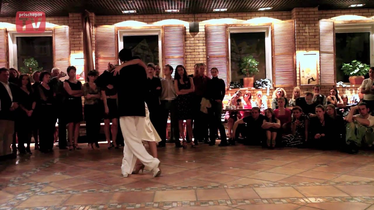 Silvio Grand & Mayra Galante, Russia, Moscow, Milonga in cafe Gurman, 25.10.2010 (3)