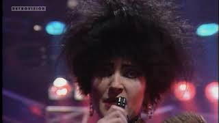 Siouxsie And The Banshees - This Wheel&#39;s On Fire (1987) (Stereo)