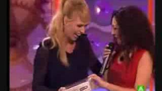 Lo cual siempre está bien.