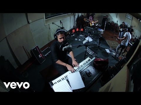 MonoloQue - Hapuskan Air Di Matamu