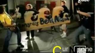 The Future Freaks Me Out - Motion City Soundtrack (Music Video) [HQ]