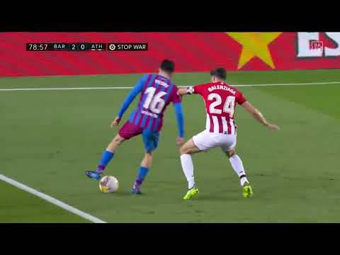 Pedri lässt Balenziaga aussehen wie Primark | DAZN