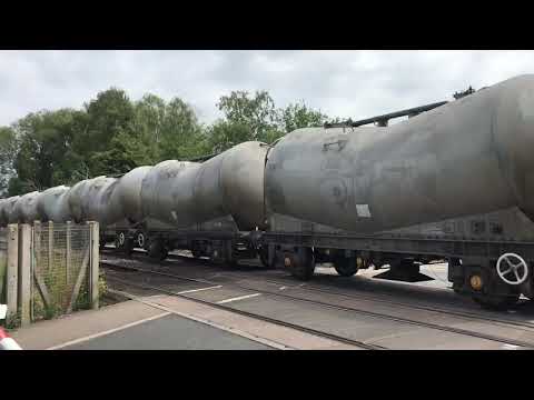66607 631L 0919 Hope (Earles Sidings) Fhh to Walsall Freight Terminal at Trent level crossing