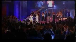 Fame Factory - Medley elever och lärare från säsong 1