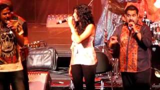 Shankar Ehsaan Loy - 16- Kajra Re  Part 2