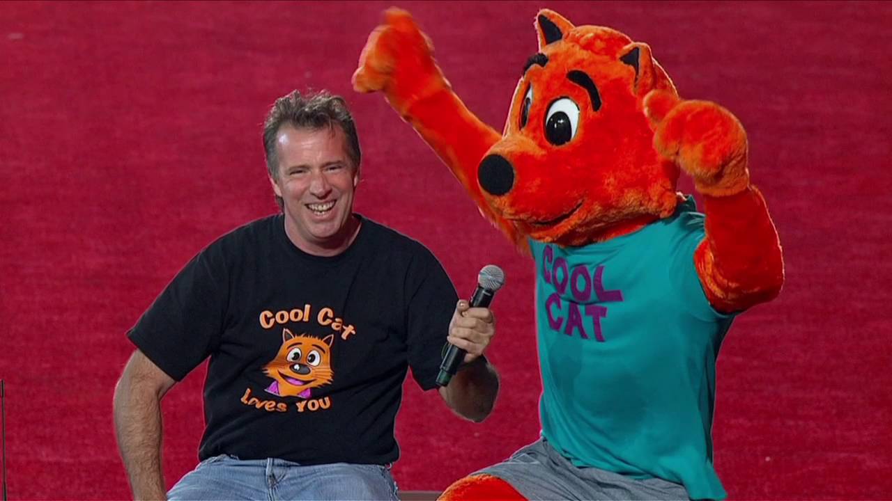 Butch the Bully sees Cool Cat on TV