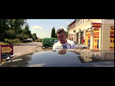 b i'am Nevenincs   Semmiből nem tanulok Km  J boy Official music video