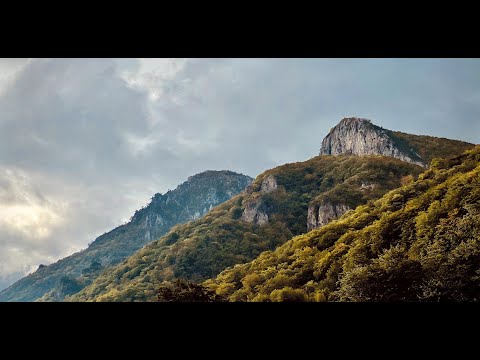 CENTRUL DE VIZITARE A PARCULUI NATIONAL DOMOGLED VALEA CERNEI -  4k ULTRA HD