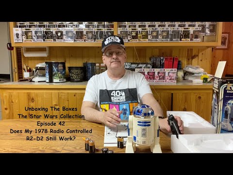 E42 My Star Wars Collection. Does My 1978 Radio Controlled R2-D2 Still Work?