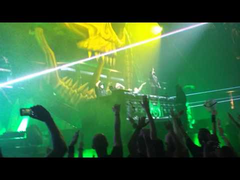 The Supreme Team LIVE @ Masters Of Hardcore 2015
