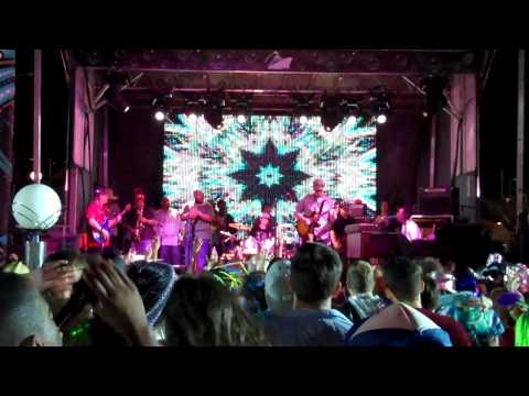 Lettuce does "Move On Up" on Jam Cruise 9