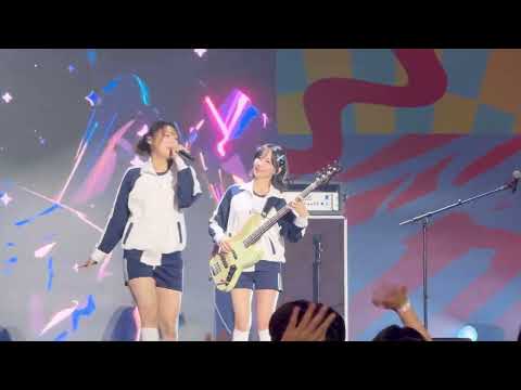 [4K] 240629 유튜브 팬페스타 QWER - 고민중독(T.B.H) 마젠타 폰 직캠