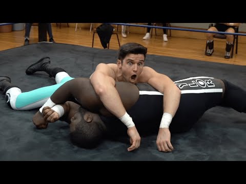 Mac Daniels vs. Tyree Taylor - Limitless Wrestling (The Road)