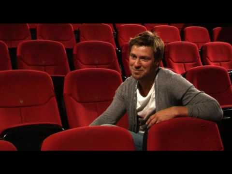 MovieZine intervjuar Linus Wahlgren om "Scener ur ett kändisskap"